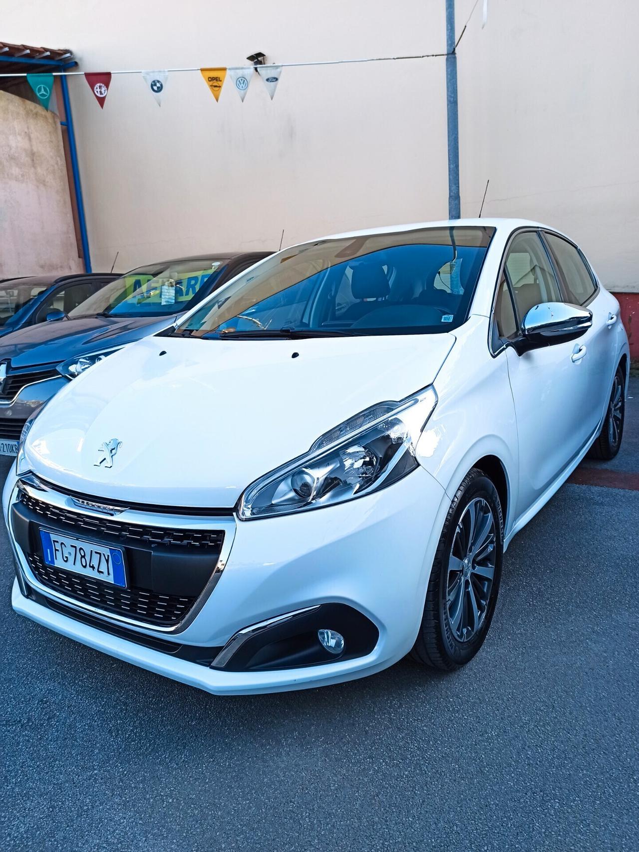 Peugeot 208 1.6 BlueHDi 75 cv 5 porte Allure