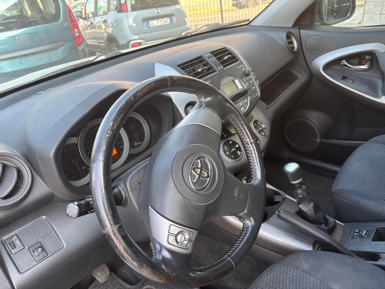Toyota RAV 4 RAV4 2.2 D-4D 136 CV Sol