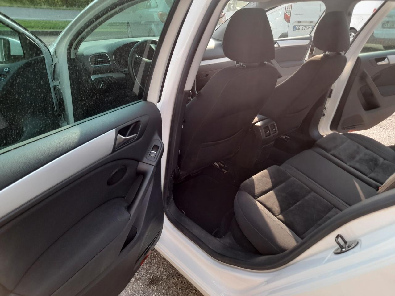 Volkswagen Golf 1.6 TDI DPF 5p. Highline