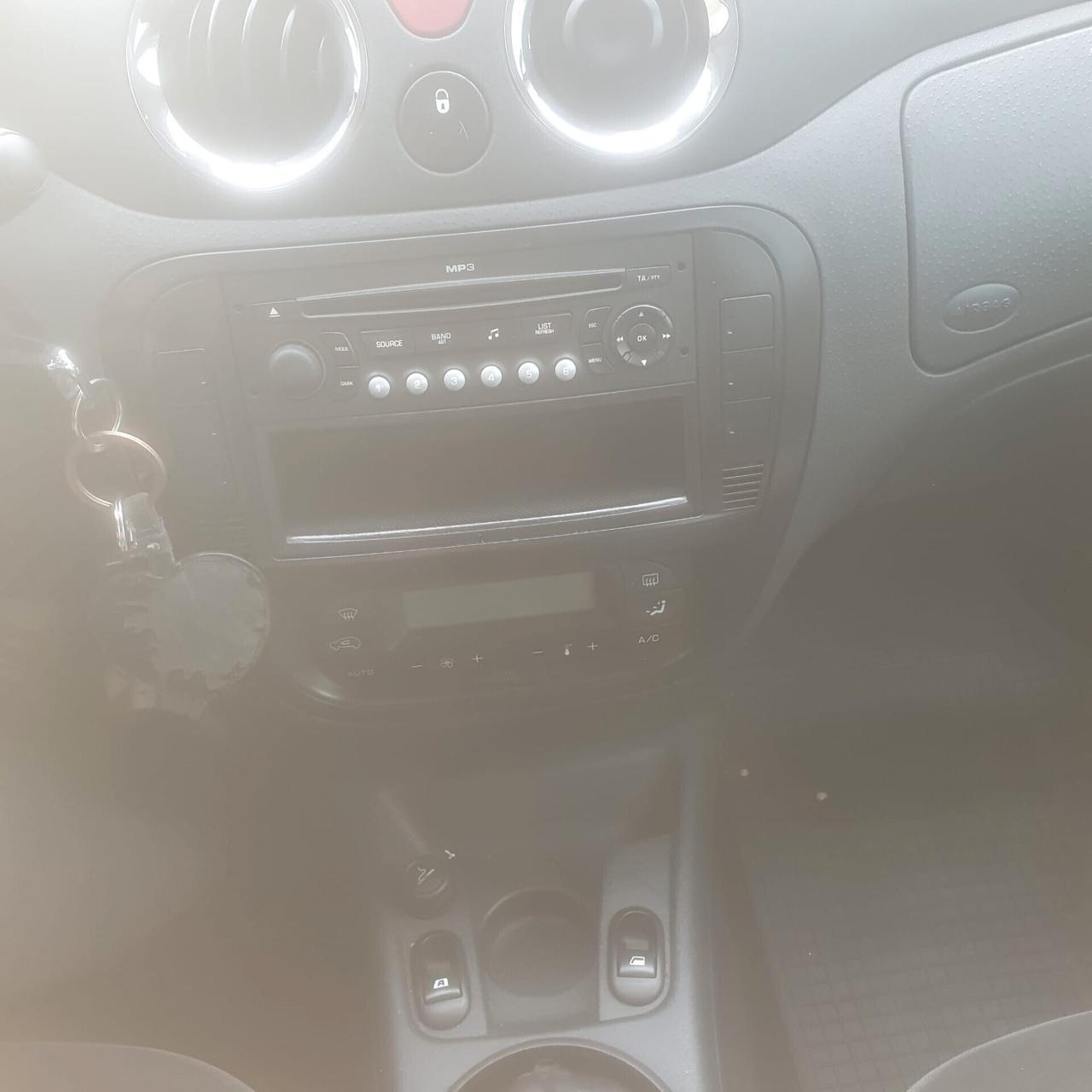 Citroen C3 Pluriel 1.4 HDi 70CV airdream Exclusive