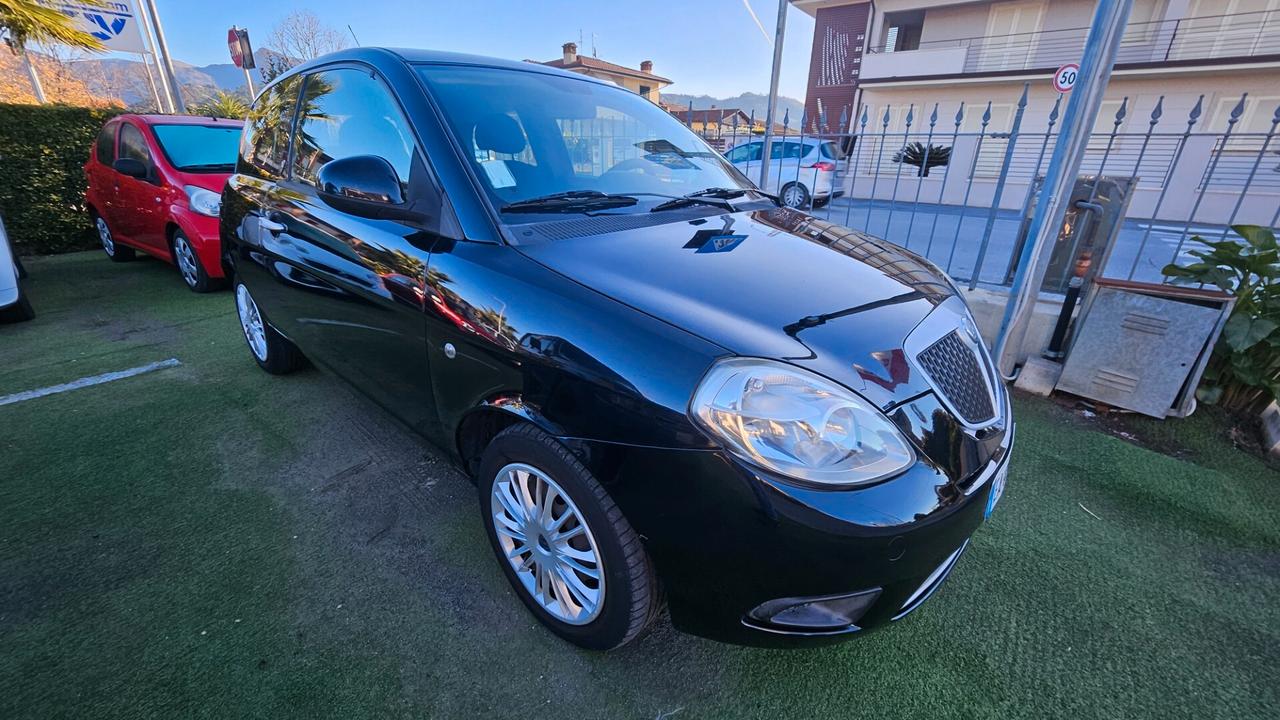 Lancia Ypsilon 1.2 Oro METANO