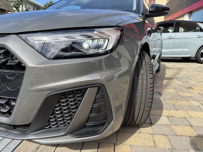 Audi A1 Sportback 30 1.0 tfsi S Line Edition 116cv s-tronic LED-PHONE APPS-17"