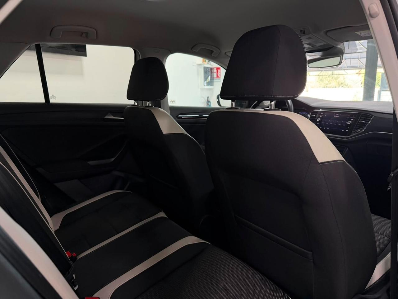 Volkswagen T-Roc 1.6 TDI SCR Advanced BlueMotion Technology