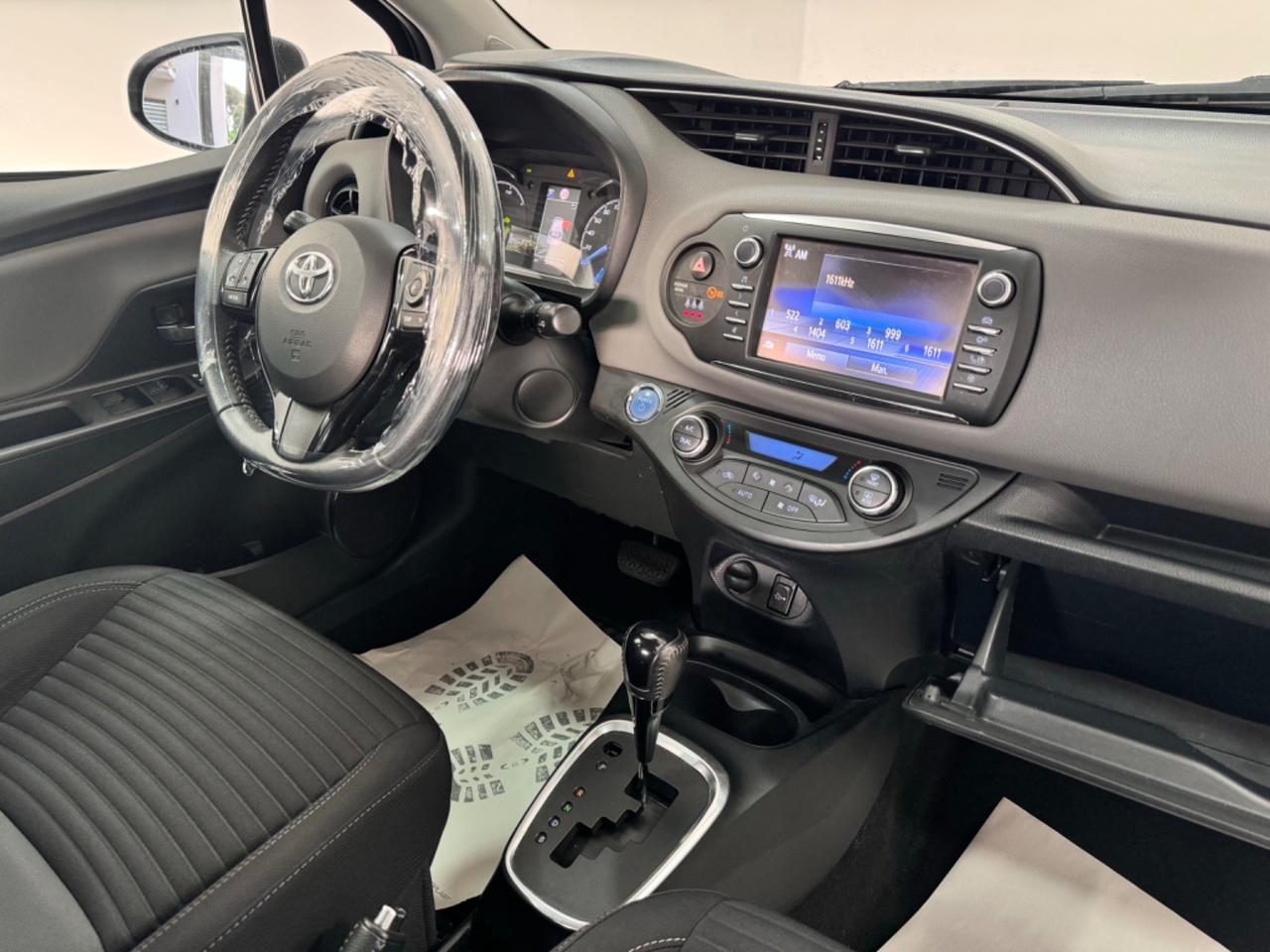 Toyota Yaris 1.5 Hybrid-2018-GARANTITA