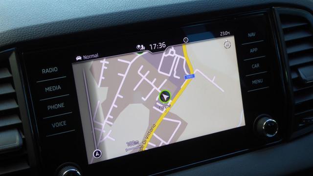 SKODA Karoq 1.6 TDI SCR DSG SportLine