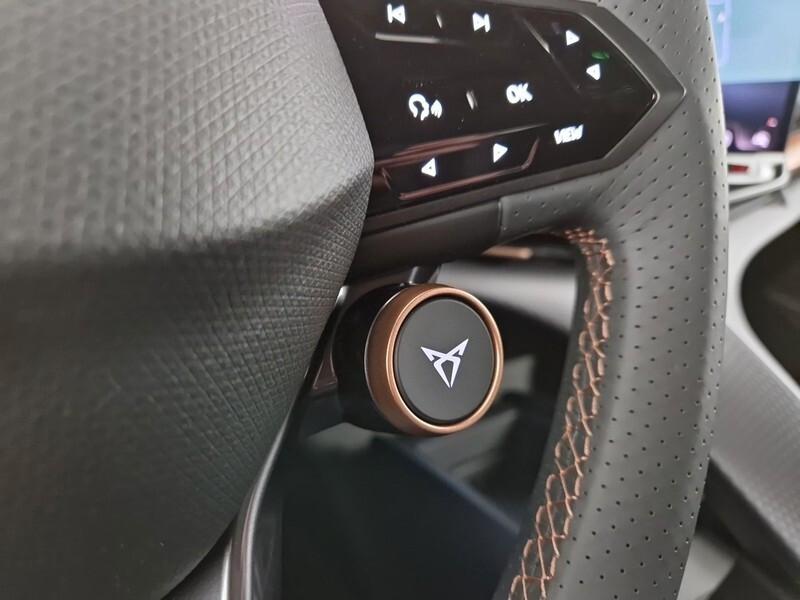 Cupra Tavascan Endurance 77kWh 286 CV RWD Immersive da 299€ al mese con Noleggio a Lungo Termine