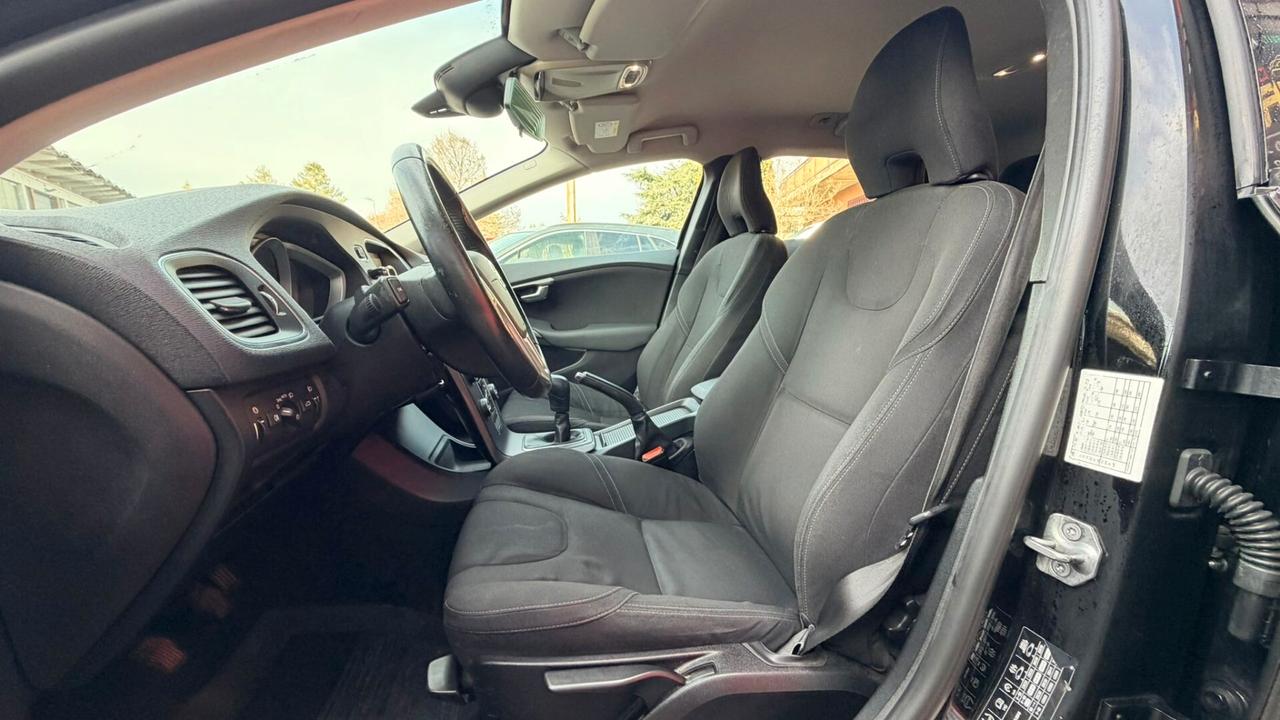 Volvo V40 D2 Momentum Neopatentati