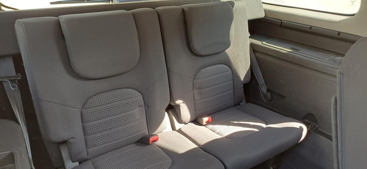 Nissan Pathfinder 2.5 dCi 4x4 7p