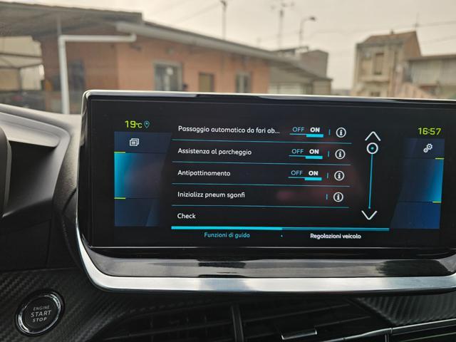 PEUGEOT 2008 motore elettrico 136 CV GT