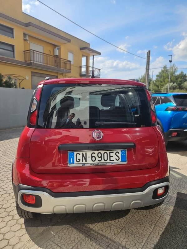 Fiat Panda (Red) 1.0 firefly hybrid City Cross s&s 70cv 5p.ti