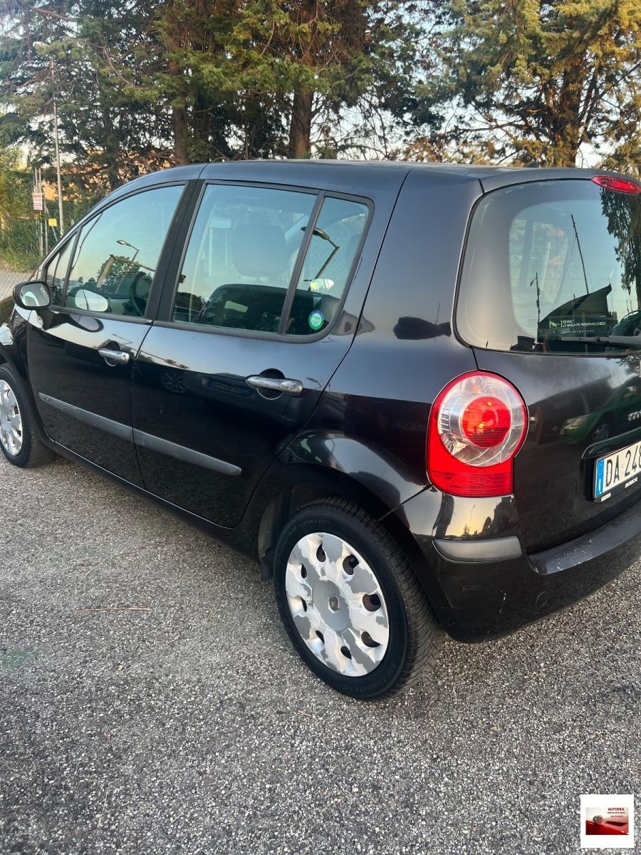 RENAULT - Modus - 1.2 16V Luxe Privilège