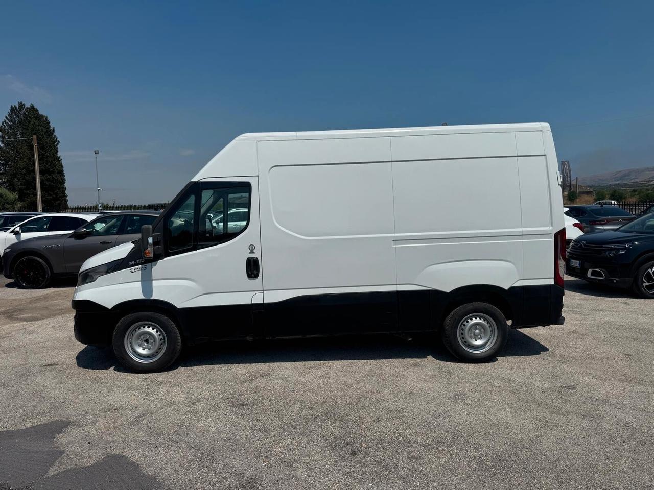 Iveco Daily 2.3 126cv passo lungo