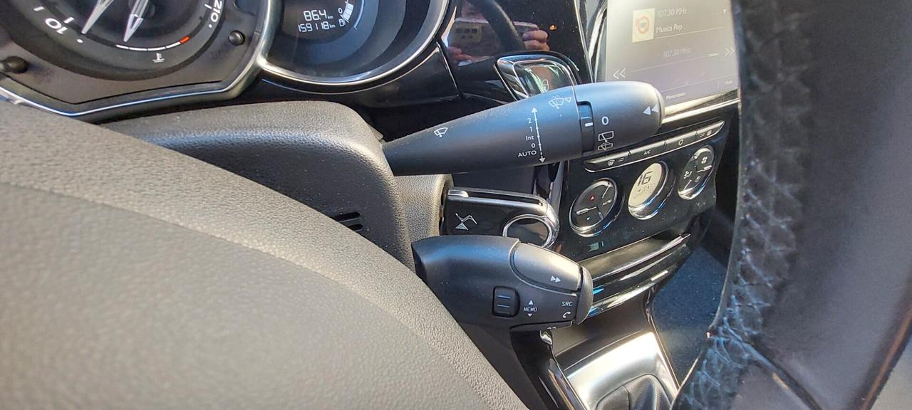 DS3 CONNECTED SPORT CHIC 1,6 DIESEL 75 CV NAVI LEGA SENSORI RETROCAMERA STRAFULL OPTIONAL