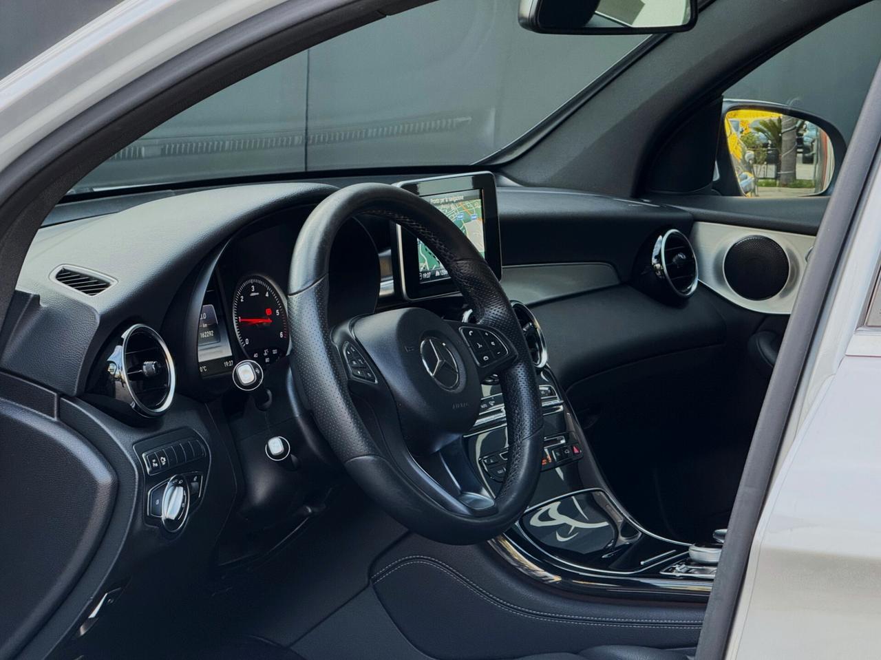 Mercedes-Benz GLC 220 d Coupé Premium AMG 4M 170CV