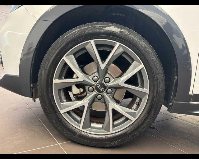 AUDI A1 citycarver 30 TFSI Admired