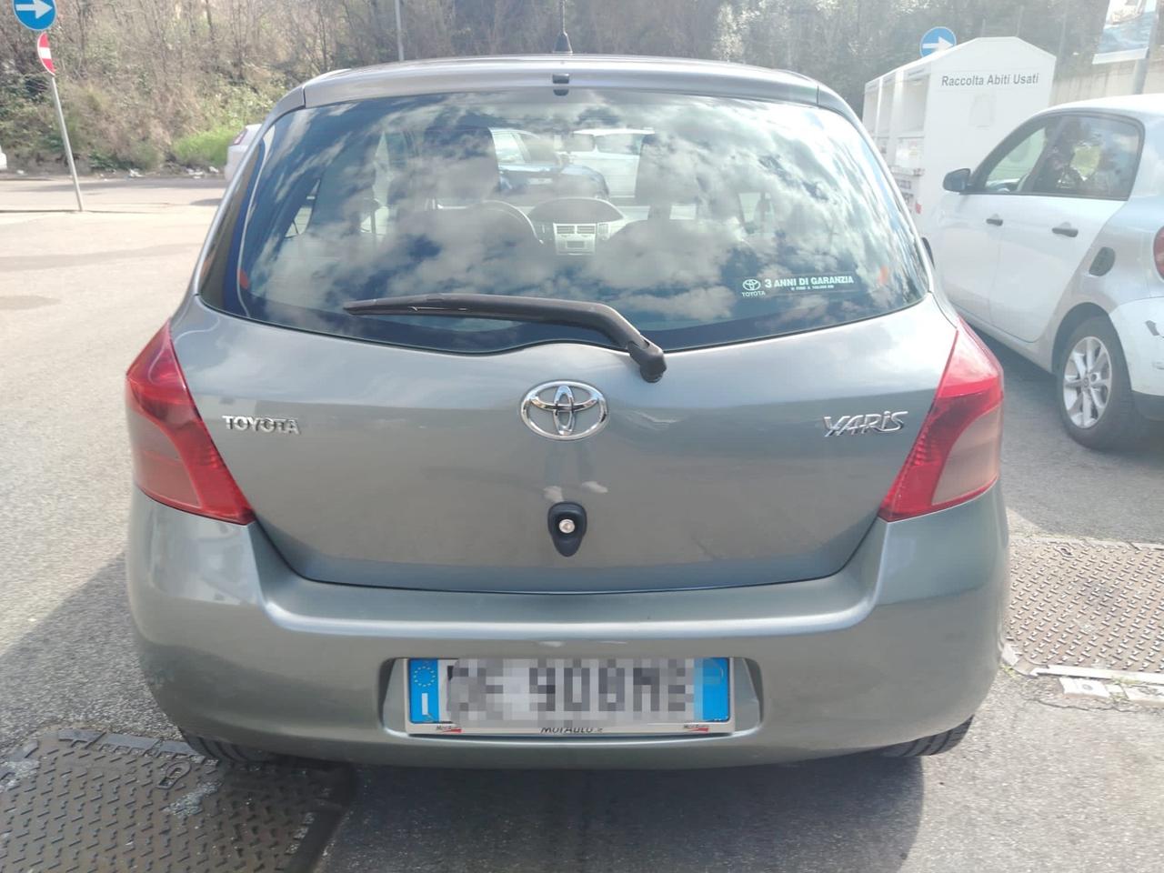 Toyota Yaris 1.4 D-4D 3 porte Sol