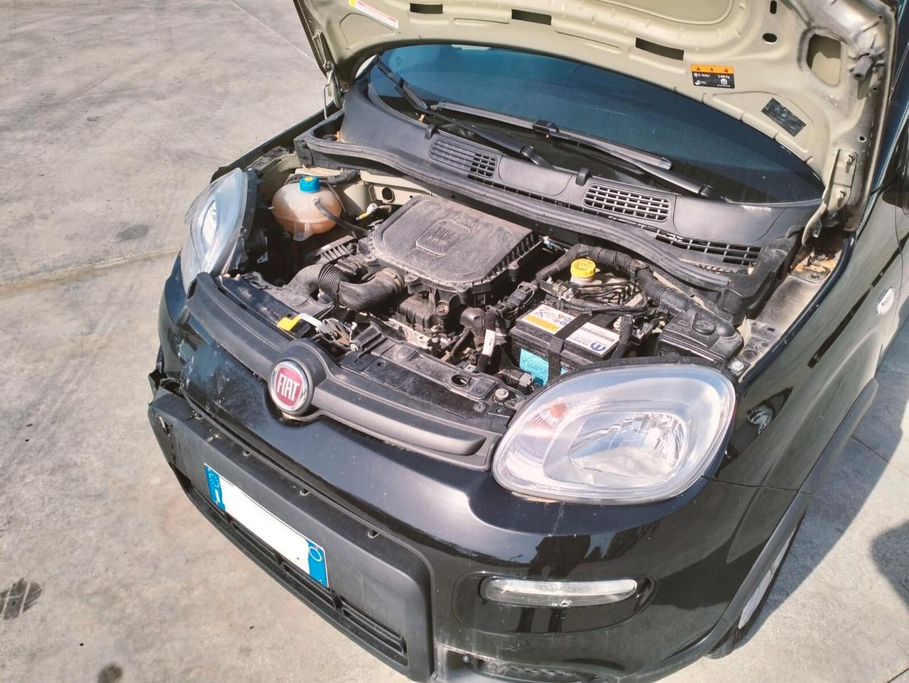 Fiat Panda 1.0 Hybrid - SINISTRATA -