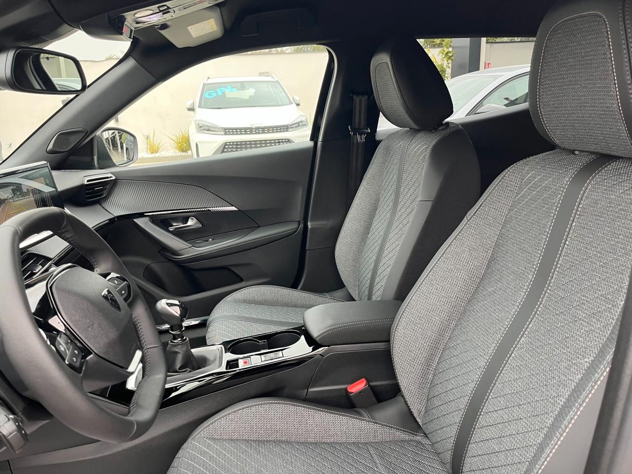 Peugeot 2008 1.2 puretech Allure s&s 100cv Km0