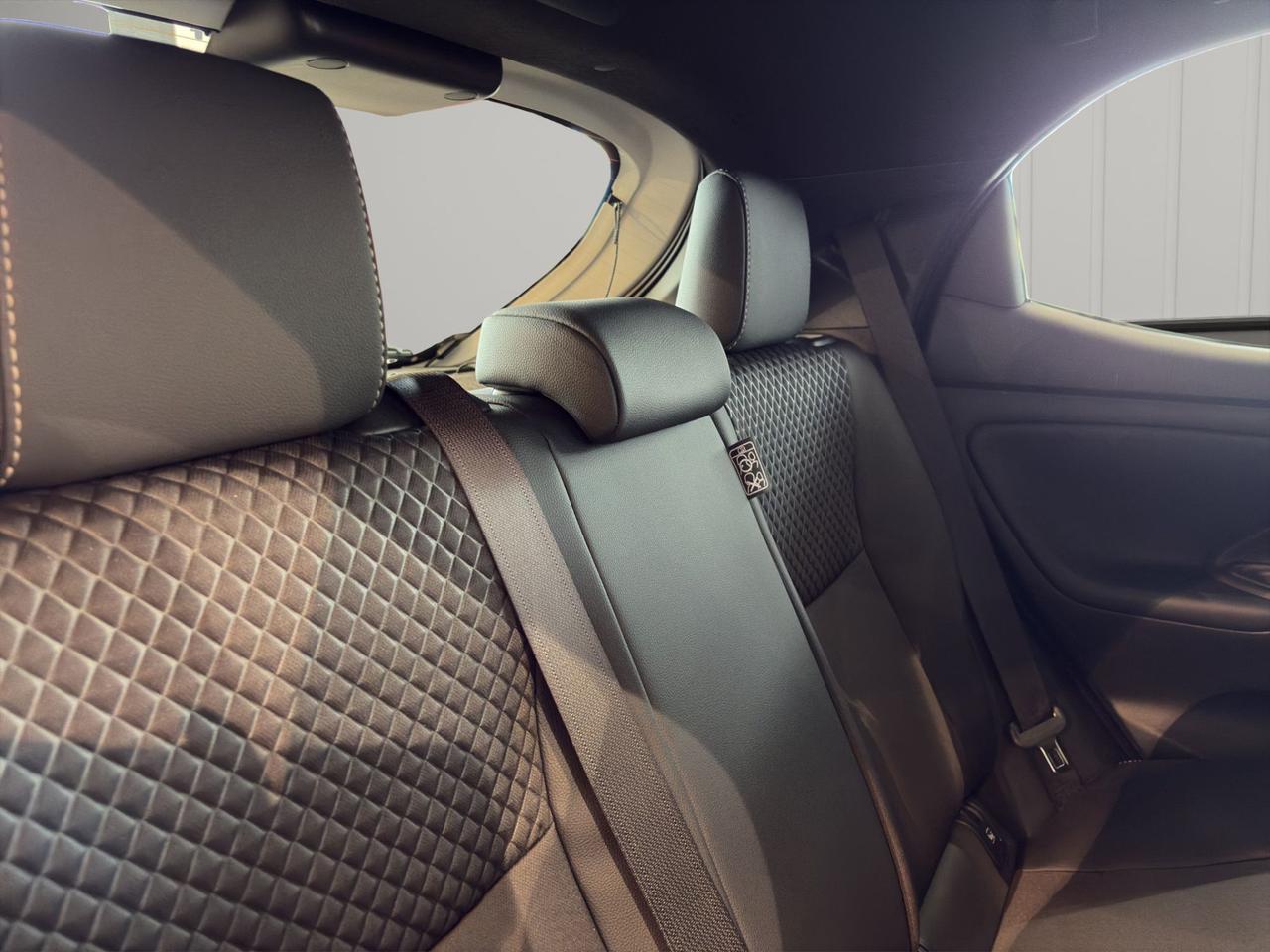 Toyota Yaris 1.5h 130 Lounge