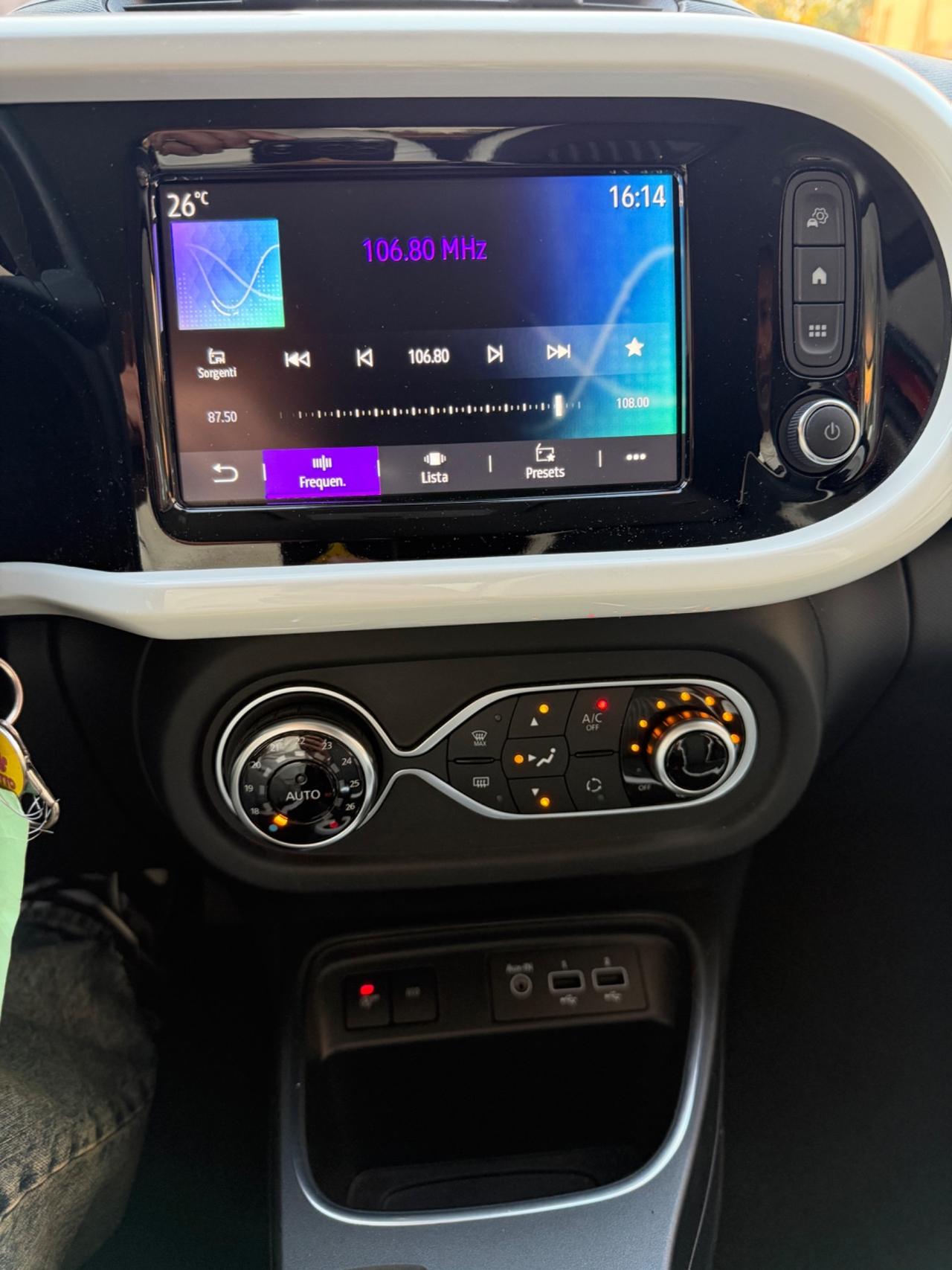 Renault Twingo TCe 95 CV EDC Intens