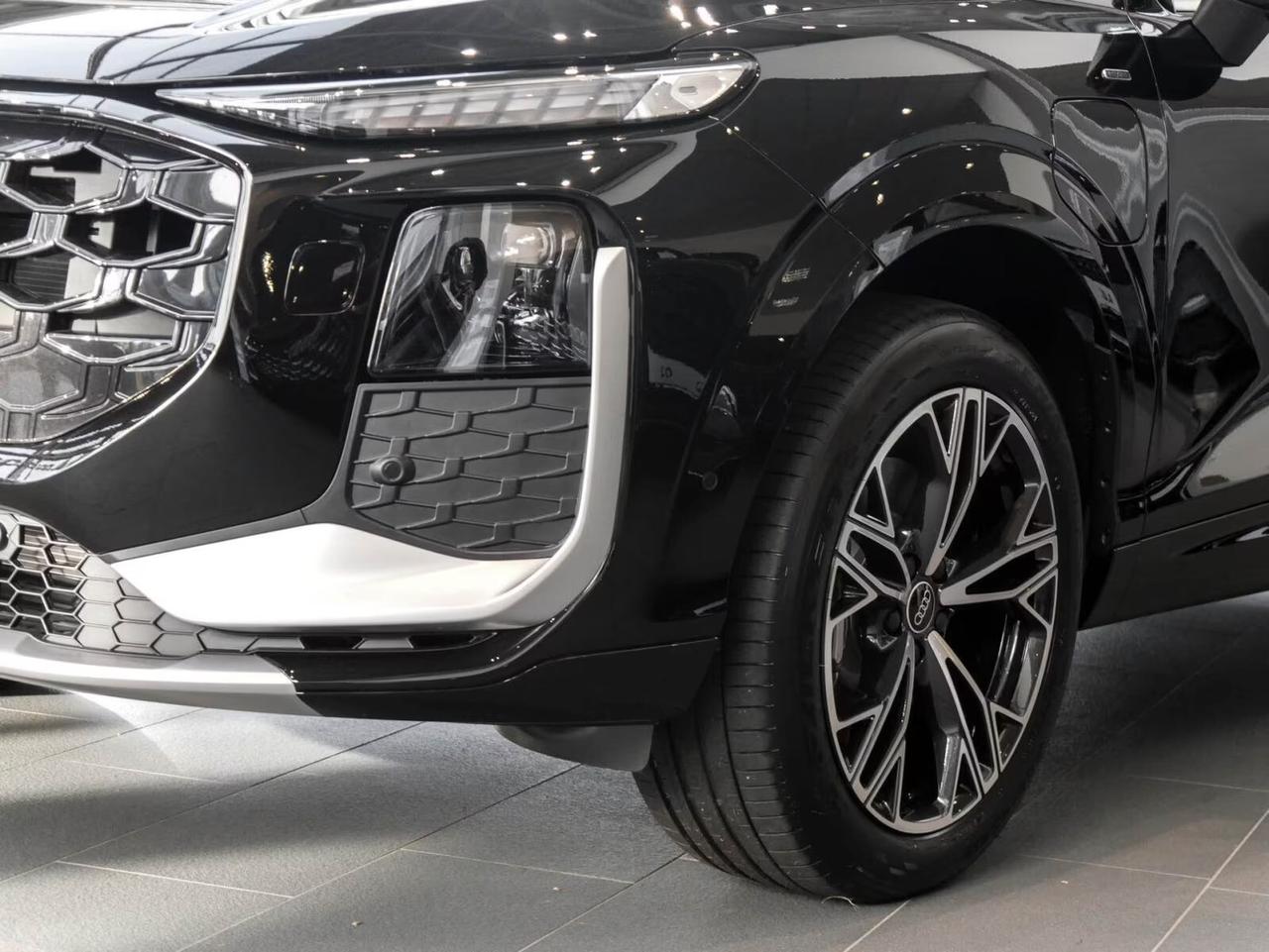 Audi Q3 SUV e-hybrid 200 kW SLINE S LINE tronic