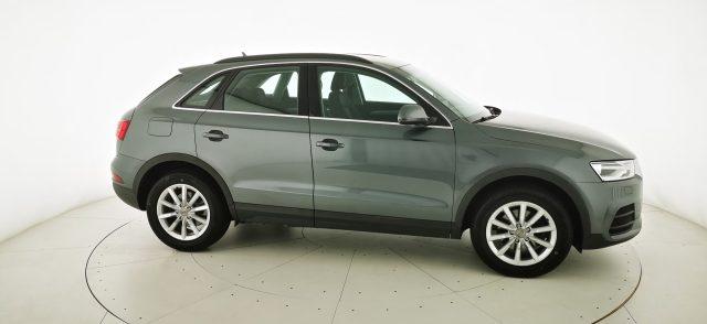 AUDI Q3 2.0 TDI 120 CV Business