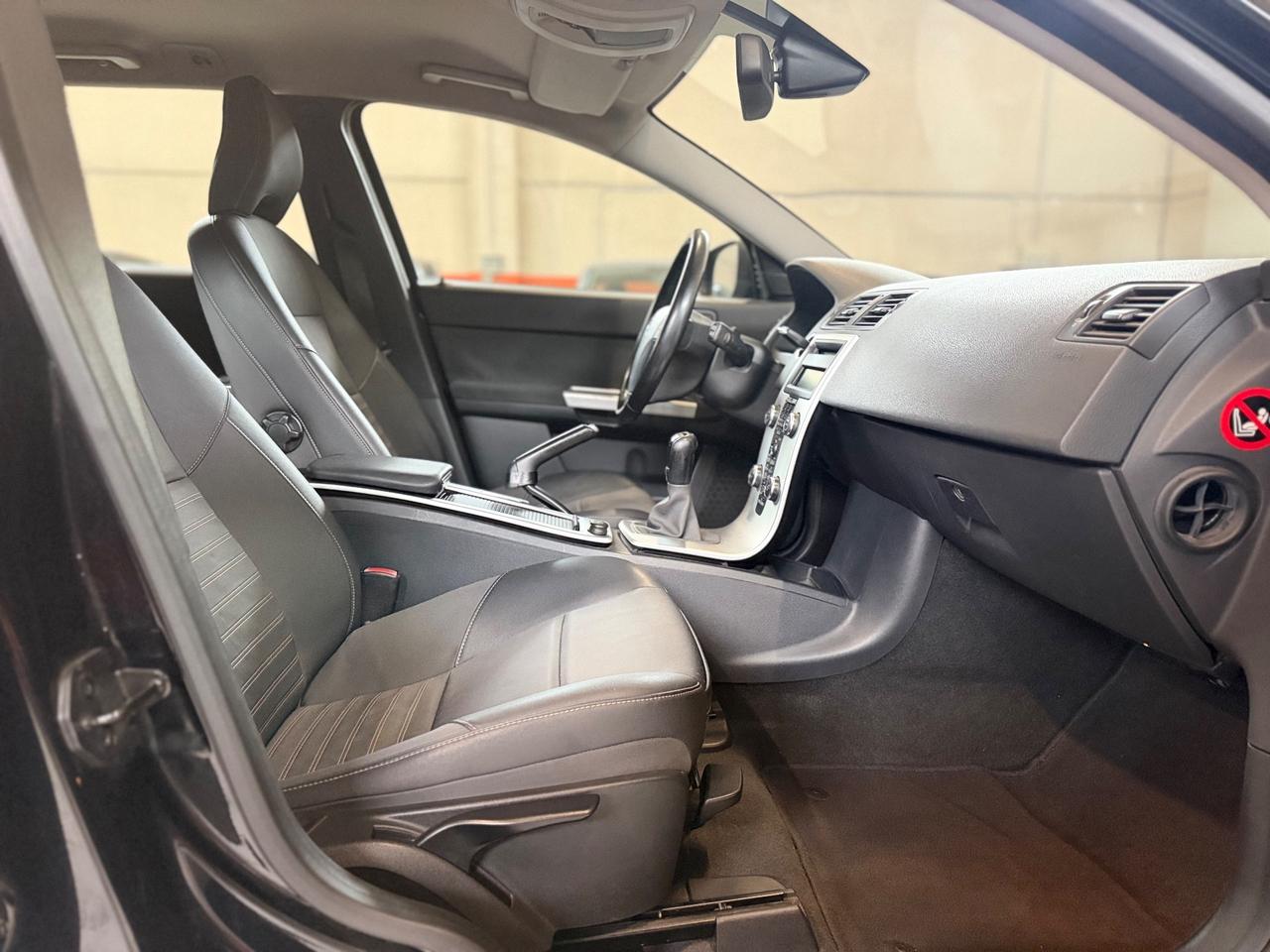 Volvo V50 2.0 D cat Kinetic NEOPATENTATI