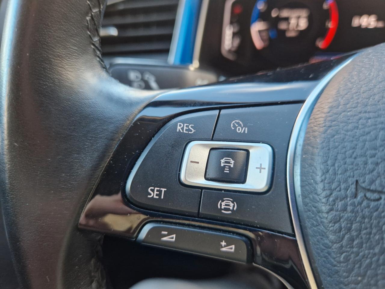 Volkswagen T-Roc 1.0tsi 110cv Style LED-VIRTUAL-R.CAMERA / PROMO