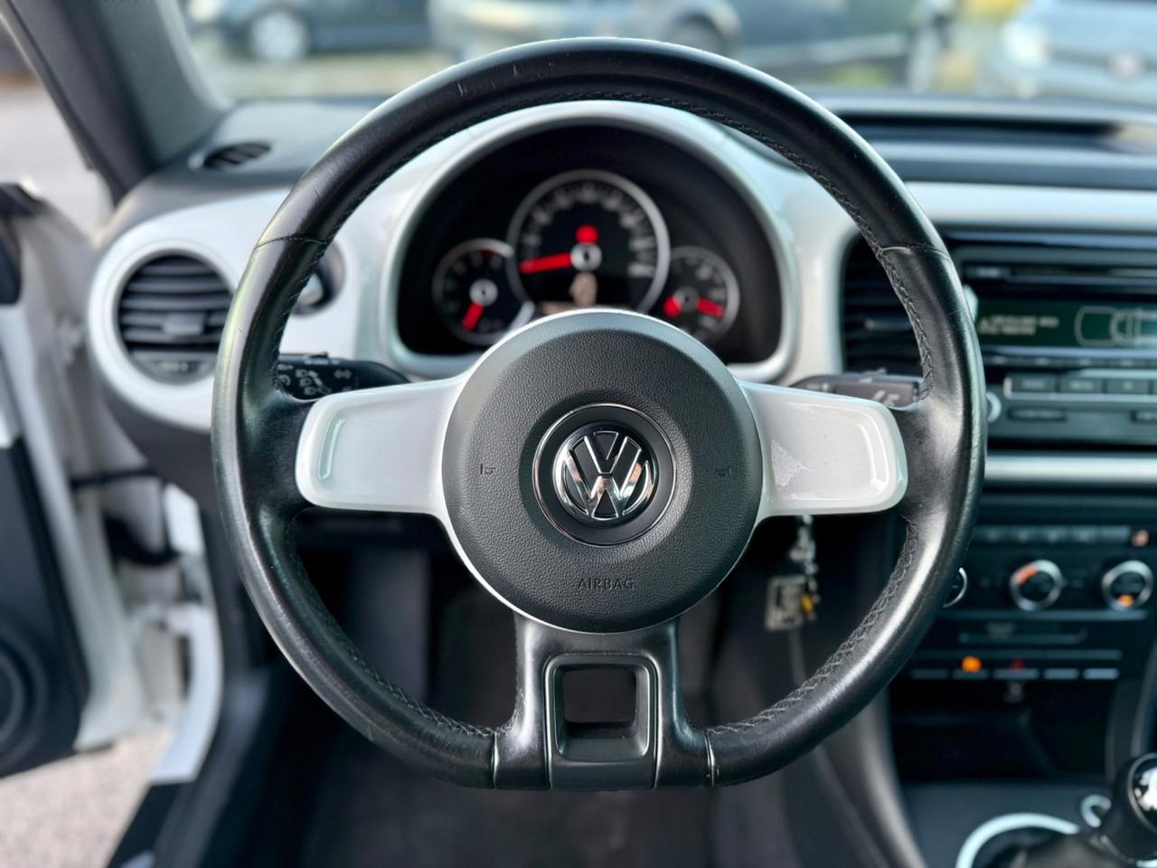 Volkswagen Maggiolino 1.6 TDI Design NEOPATENTATI
