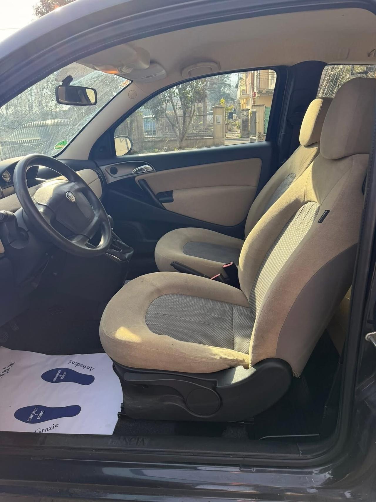 Lancia Ypsilon 1.2 Argento