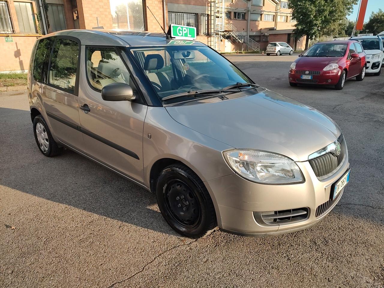 Skoda Roomster 1.2 12V 70CV Style GPLine, OK NEOPATENTATI
