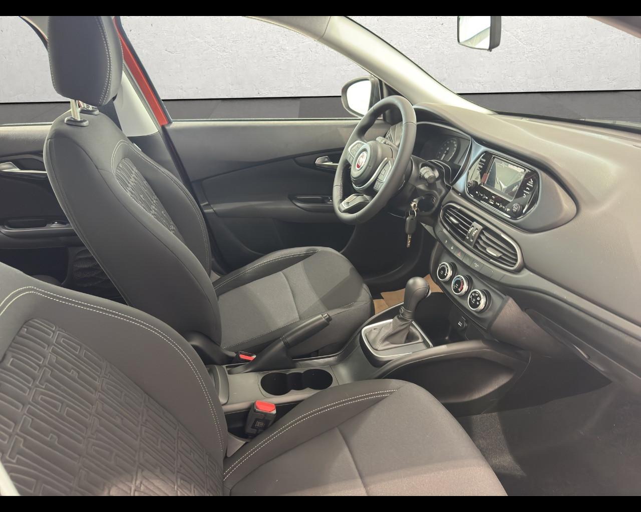 FIAT Tipo Hatchback Hybrid 1.5 Hybrid 130cv Dct Hb Tipo
