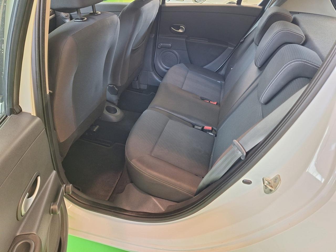 Renault Clio 1.2 16V 5 porte Dynamique