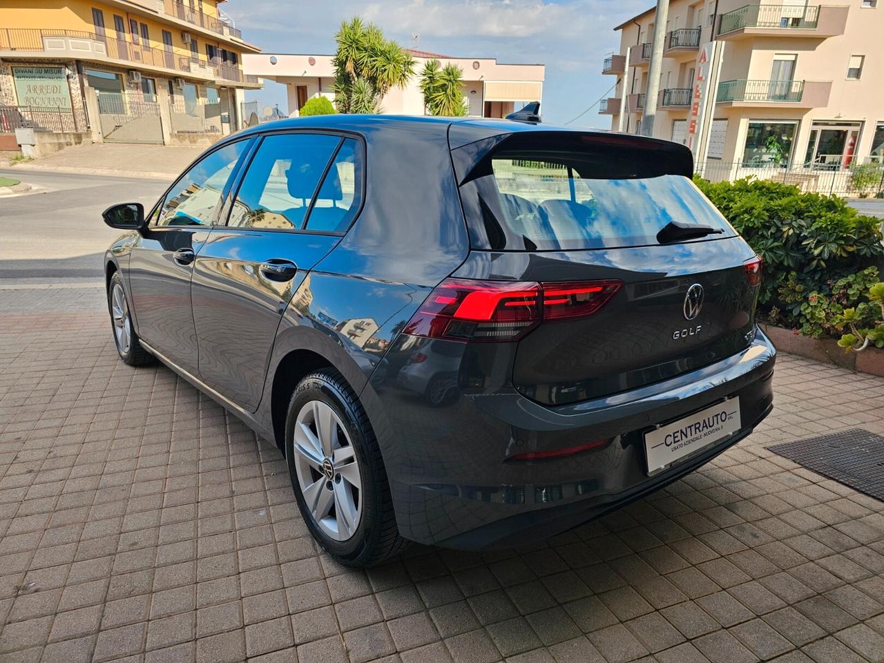 Volkswagen Golf 1.0 eTSI EVO DSG Life