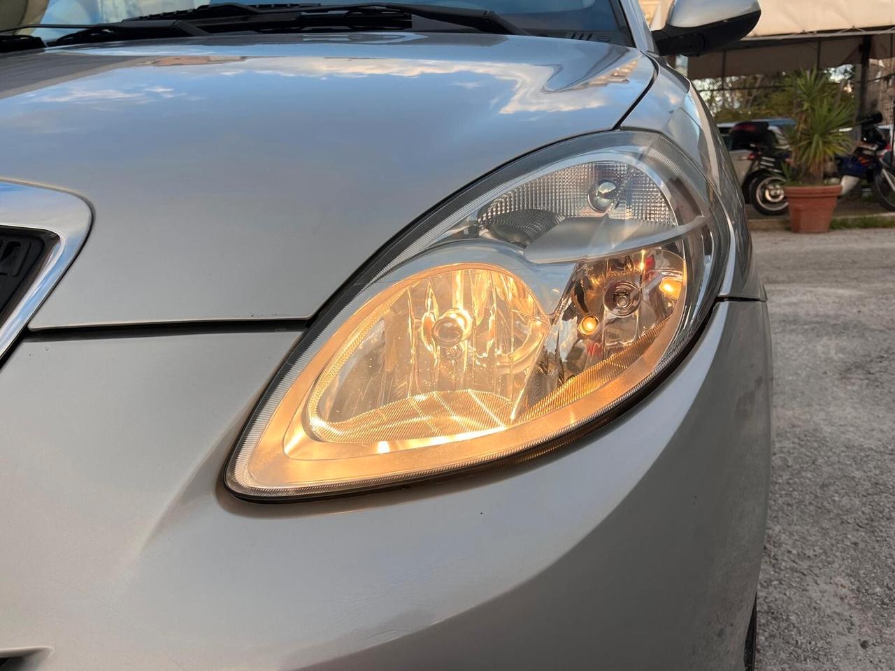 Lancia Ypsilon 1.2 Argento 80.000KM NUOVISSIMA