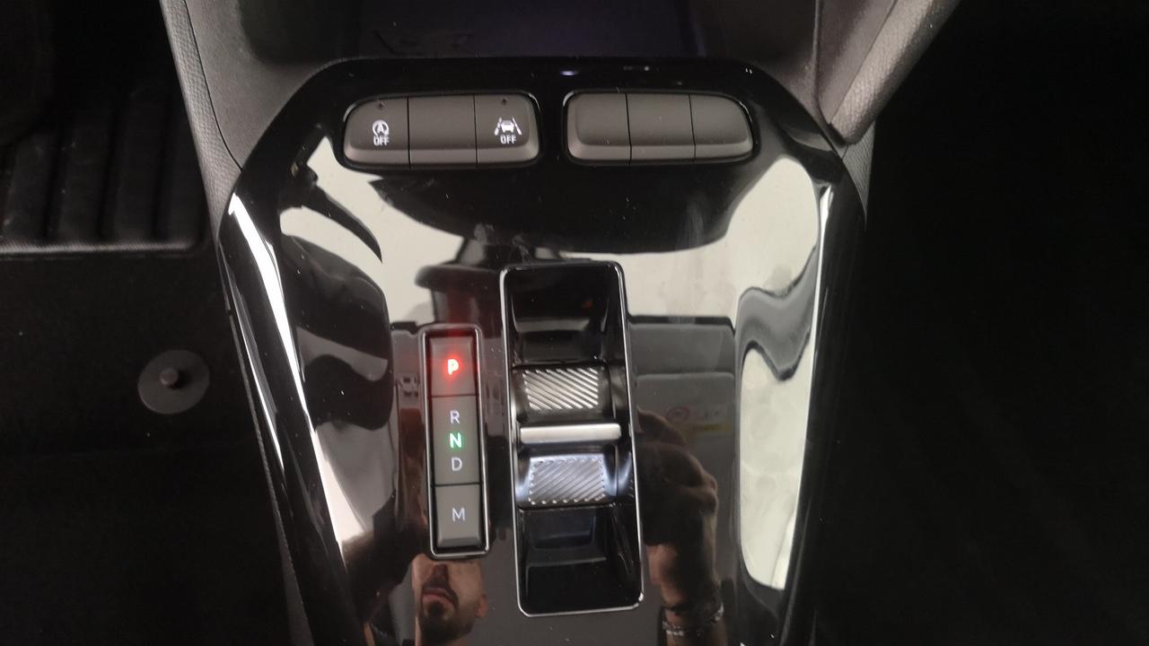 OPEL Nuova Corsa Edition Hybrid 110CV DTC6