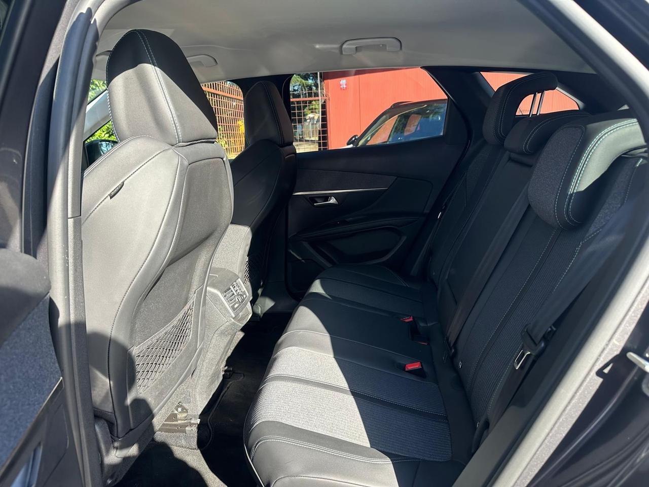 Peugeot 3008 BlueHDi 130 S&S EAT8 Allure Pack *promo*