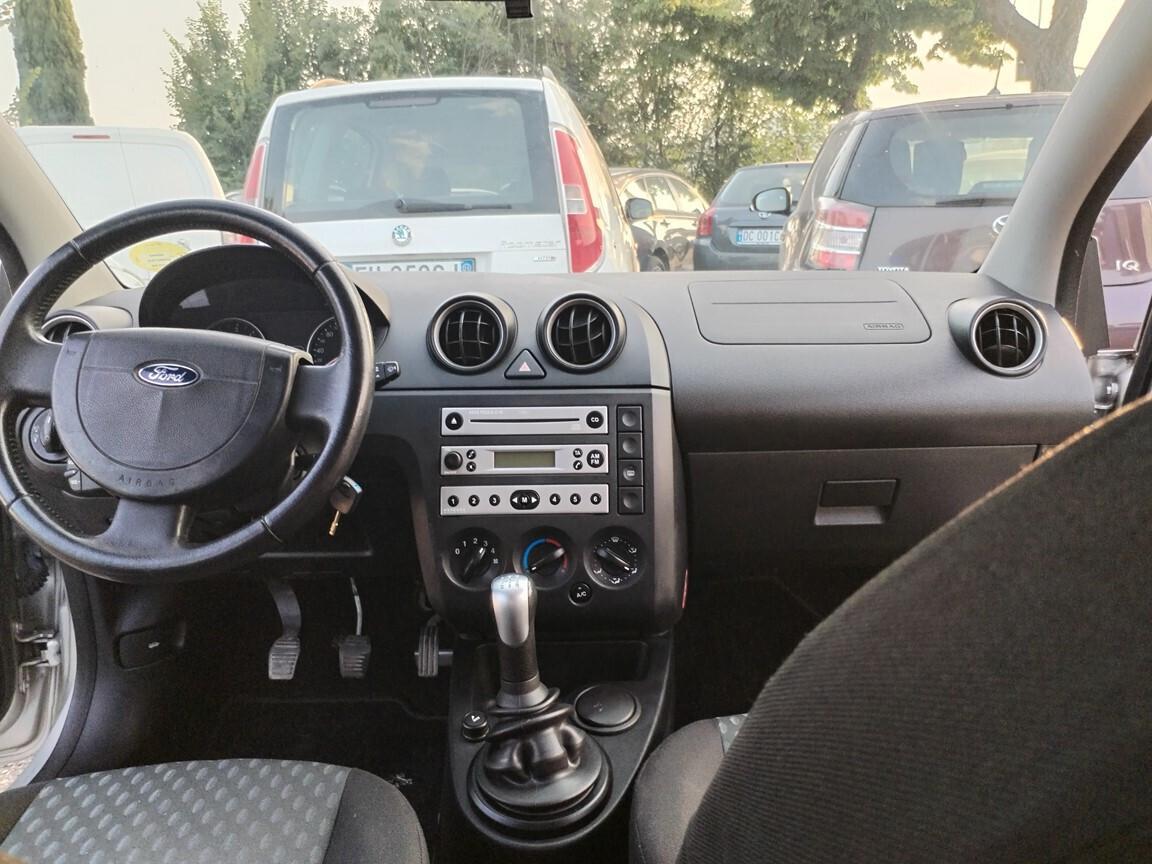 Ford Fiesta 1.4 TDCi 5p. Zetec 100000KM 2004
