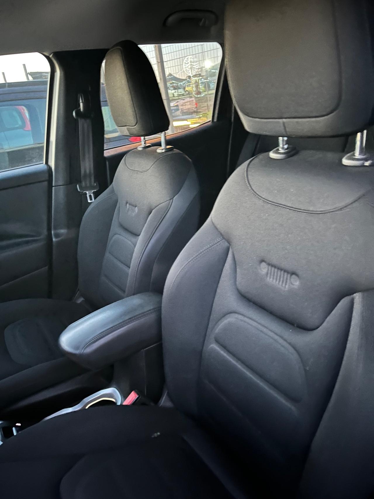 Jeep Renegade 2.0 Mjt 140CV 4WD fari uxeno navigatore