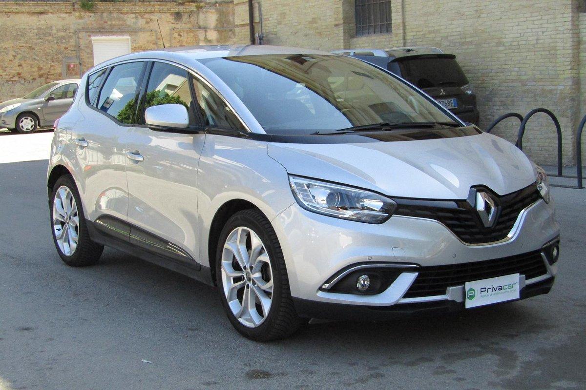RENAULT Scénic Blue dCi 120 CV EDC Sport Edition2