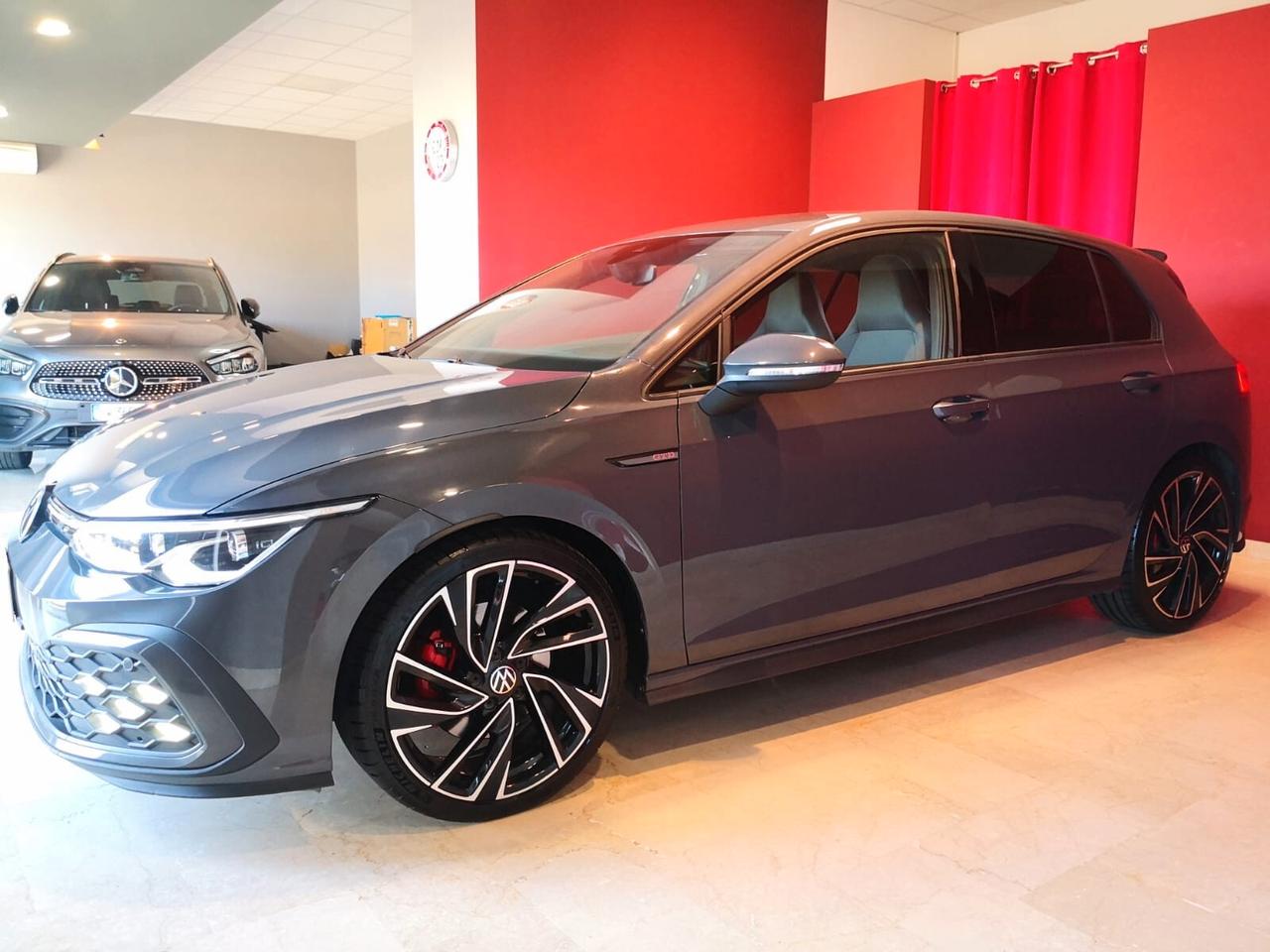 Volkswagen Golf GTD VIII 2.0 TDI 200CV DSG ***FULL LED***CAR PLAY***
