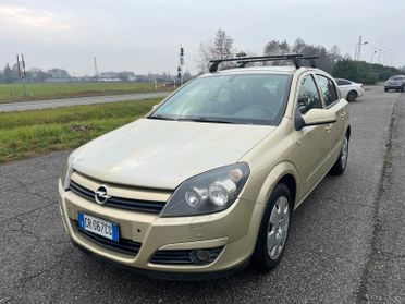 Opel Astra 1.6 115CV 5 porte Elective
