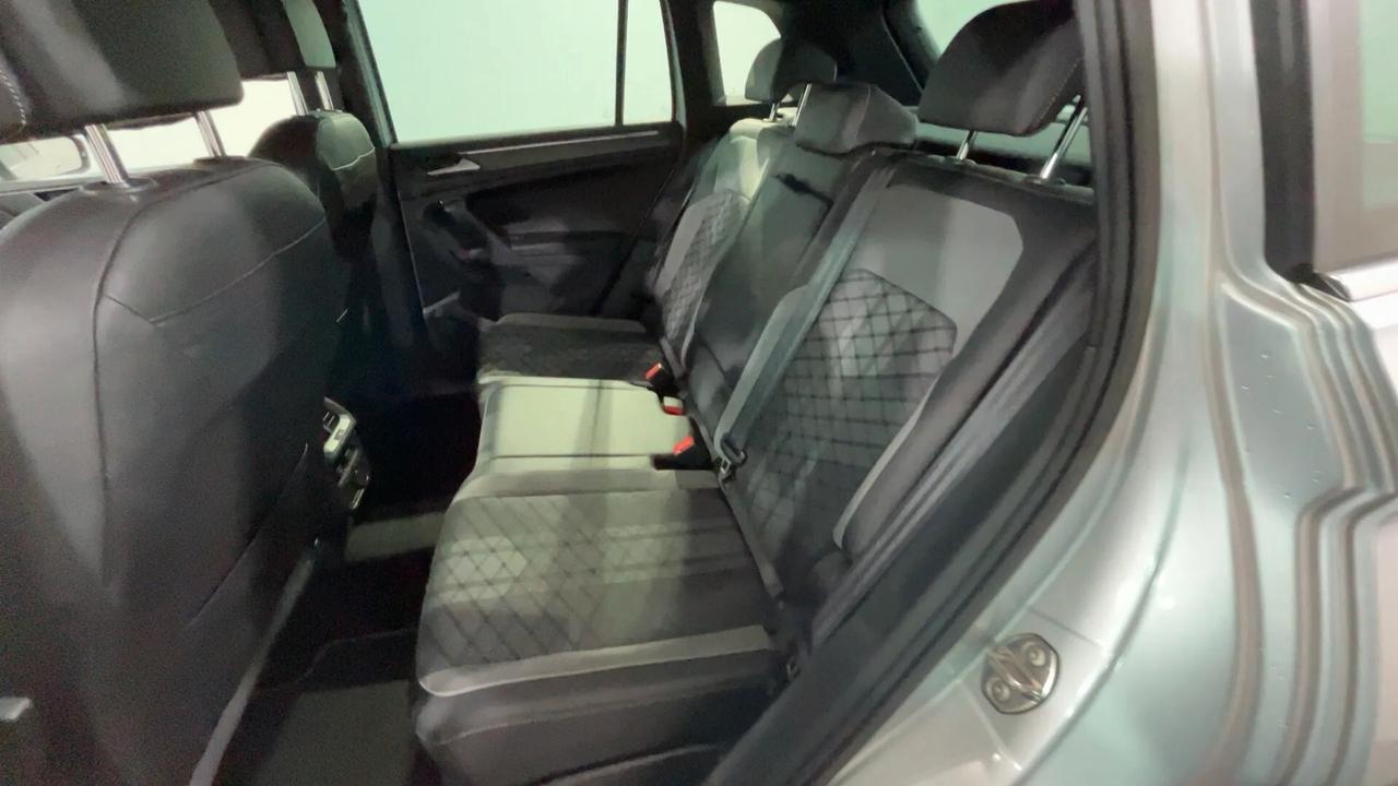 Volkswagen Tiguan 2.0 TDI 150 CV SCR DSG R-Line