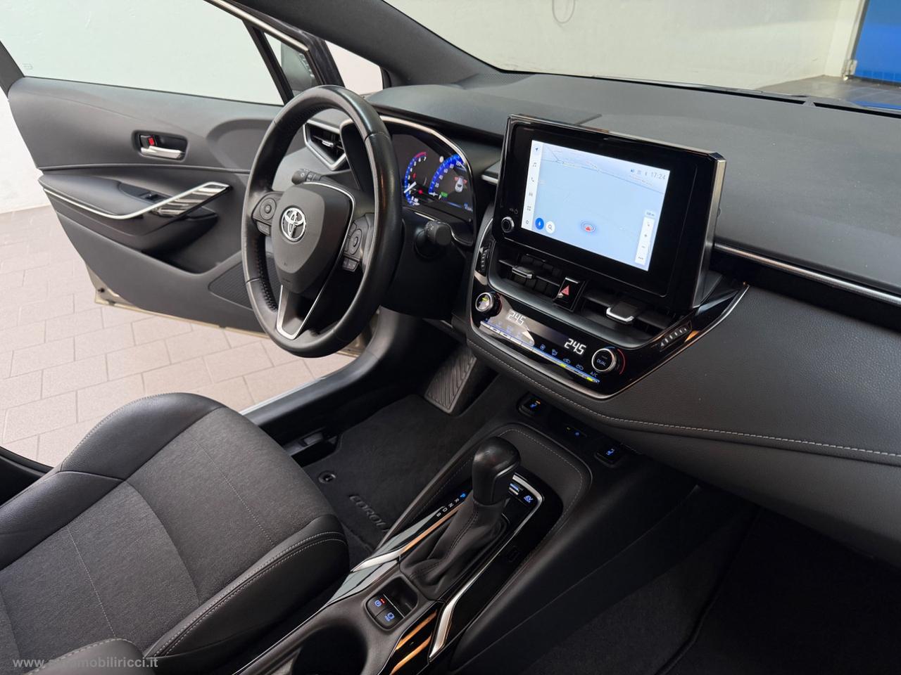 TOYOTA Corolla 1.8 Hybrid Style