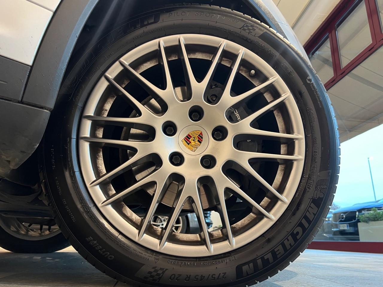 Porsche Cayenne 3.0 tiptronic