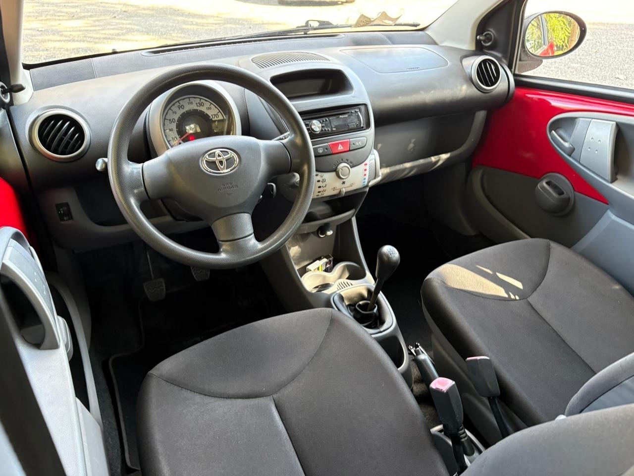 Toyota Aygo 1.0 12V VVT-i 3 porte Now Red Edition