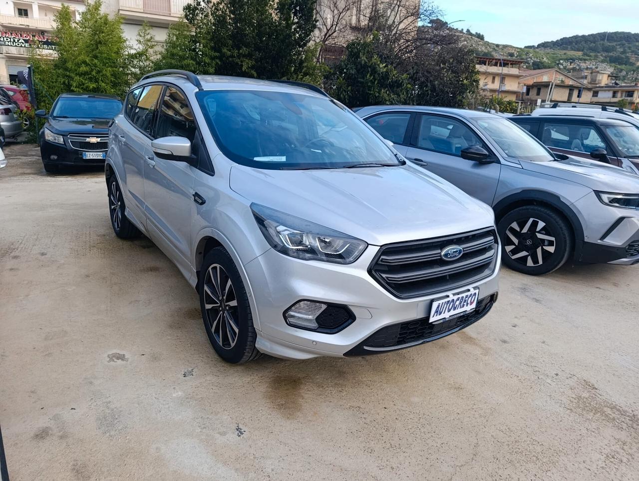 Ford Kuga 2.0 TDCI 120 CV S&S 2WD Powershift ST-Line
