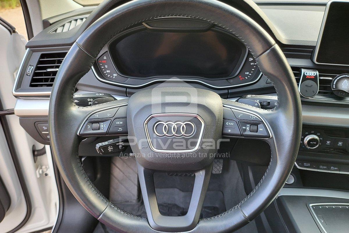 AUDI Q5 35 TDI quattro S tronic Business