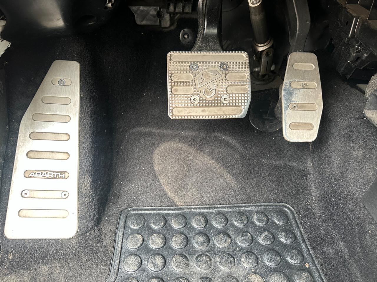 Abarth 595 1.4 Turbo T-Jet 160 CV MTA Competizione