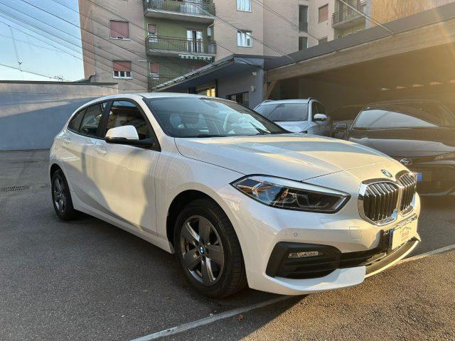 BMW 118 i 5p. Business Advantage